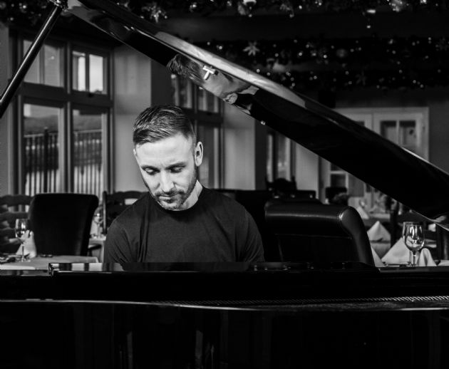 Gallery: Gary Barlow Tribute